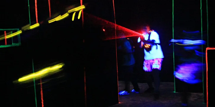 Laser game - letní adrenalin až pro 8 hráčů