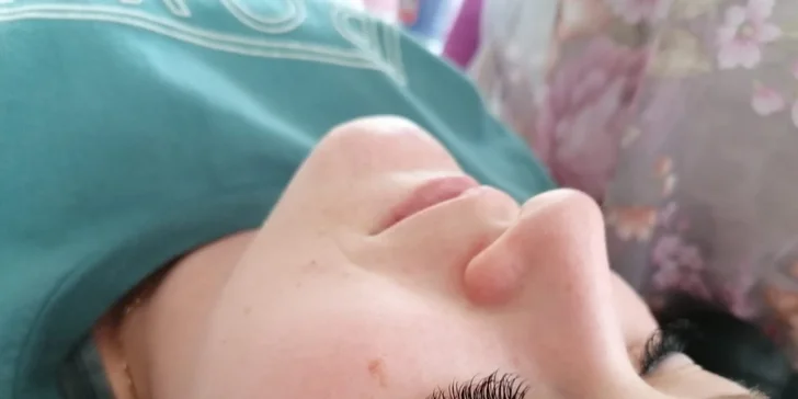 Prodloužení řas metodou řasa na řasu vč. možnosti doplnění řas