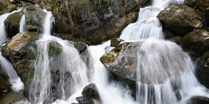 Turistika v Rakousku: skalní soutěska a túra k vodopádům Myrafälle