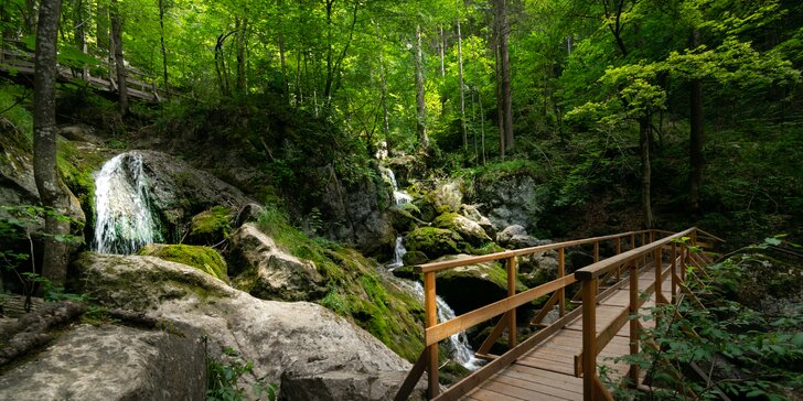Turistika v Rakousku: skalní soutěska a túra k vodopádům Myrafälle