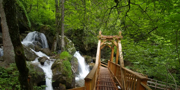 Turistika v Rakousku: skalní soutěska a túra k vodopádům Myrafälle