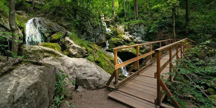 Turistika v Rakousku: skalní soutěska a túra k vodopádům Myrafälle