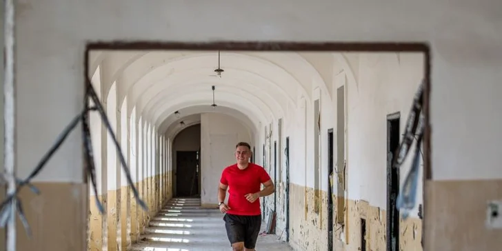 Gladiator Race Josefov: registrace do extrémního závodu, funkční tričko, startovní balíček a medaile