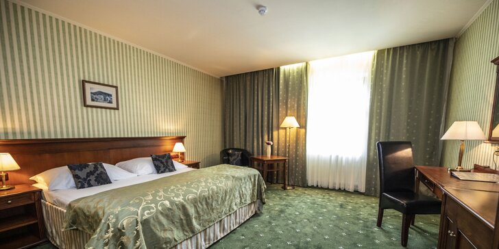 Odpočinkový pobyt v Mariánkách: 4* hotel, plná penze, zábal pro pána i dámu, slevy na wellness