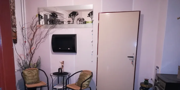 Breussova masáž s třezalkovým zábalem, lávovými kameny nebo rašelinou