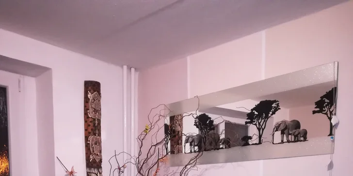 Breussova masáž s třezalkovým zábalem, lávovými kameny nebo rašelinou