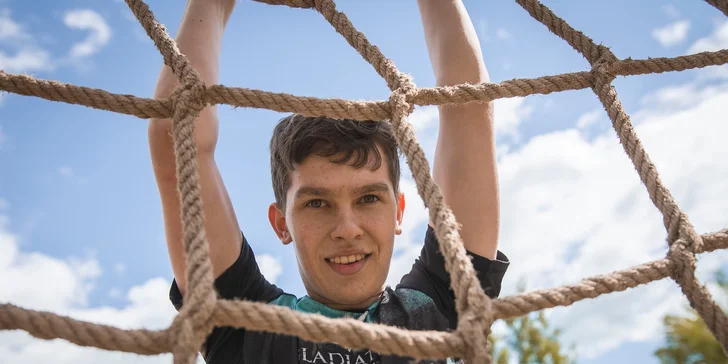 Gladiator Race Josefov: registrace do extrémního závodu, funkční tričko, startovní balíček a medaile