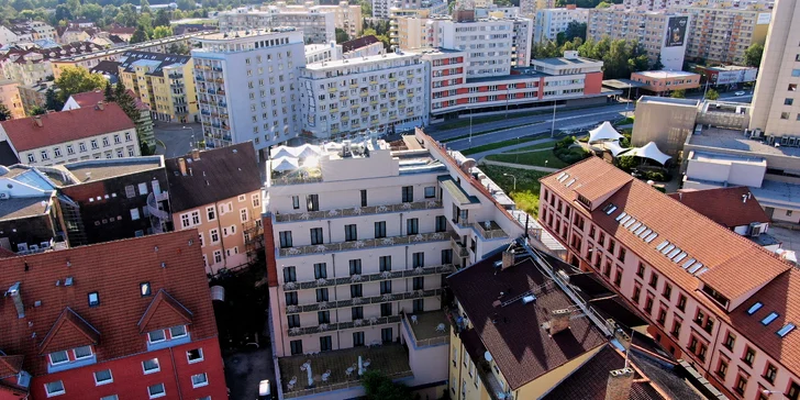 Pochutnejte si: káva a dezert i obložený talíř a prosecco či víno pro 2 osoby