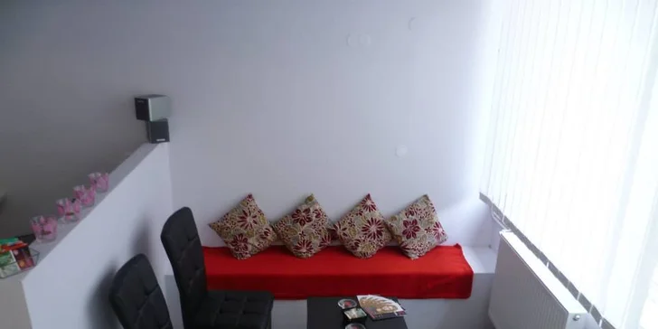 Prodloužení řas metodou řasa na řasu ve Studiu Monys