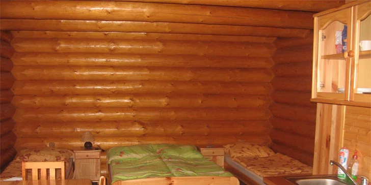 Ubytování ve srubu pro 2 osoby přímo v termálech Podhájská na 3 nebo 7 nocí