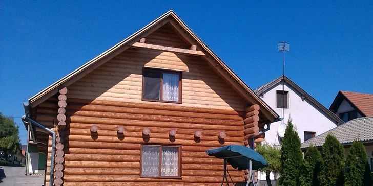 Ubytování ve srubu pro 2 osoby přímo v termálech Podhájská na 3 nebo 7 nocí