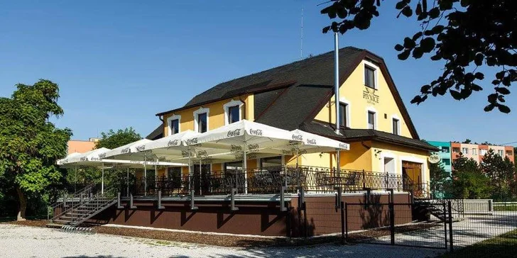 Víkendová hostina pro 4 jedlíky: pečená kachna s kysaným zelím, knedlíkem i pivem