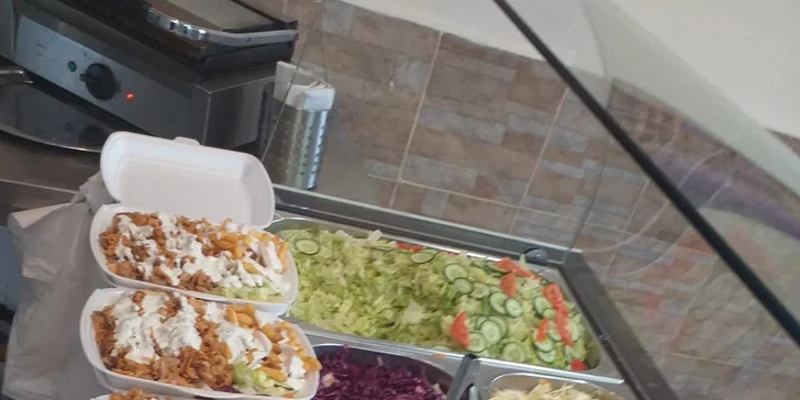 Vezměte si s sebou pořádné jídlo: döner kebab, dürüm kebab i kebab talíř