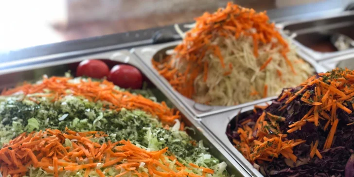 Vezměte si s sebou pořádné jídlo: döner kebab, dürüm kebab i kebab talíř