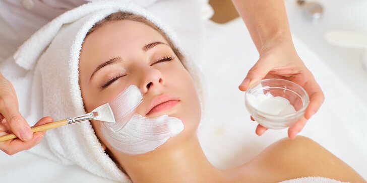 90min. relaxační balíček pro dámy: vířivka, nahřátí zad infralampou a jejich masáž i pleťová maska