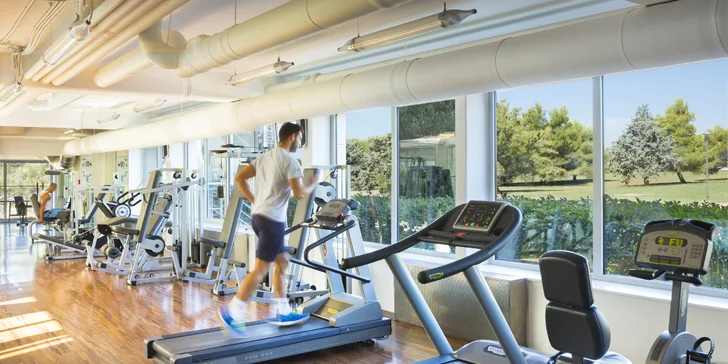 Chorvatsko: 3* Aminess Laguna Hotel kousek od moře, bazén a polopenze