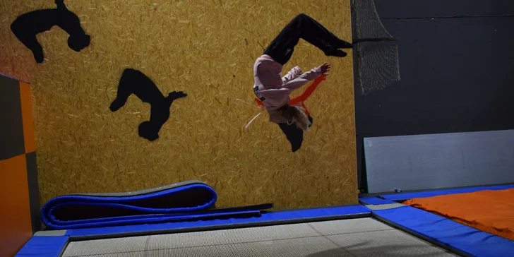 Vstupné do JumpAreny plné trampolín: hodinové nebo celodenní skákání ve všední dny či o víkendu