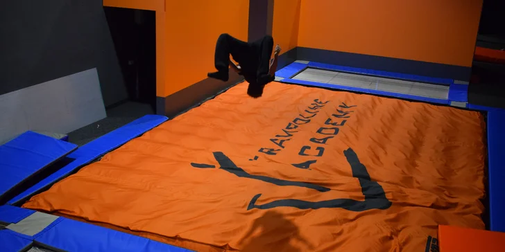 Vstupné do JumpAreny plné trampolín: hodinové nebo celodenní skákání ve všední dny či o víkendu