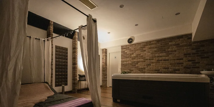 Privátní wellness pro dva: 60 až 120 minut relaxu ve vířivce a infrasauně, pondělí až čtvrtek