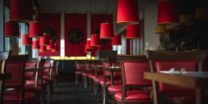 Dovolená v Praze: moderní hotel na Smíchově, snídaně i terasa ve vnitrobloku