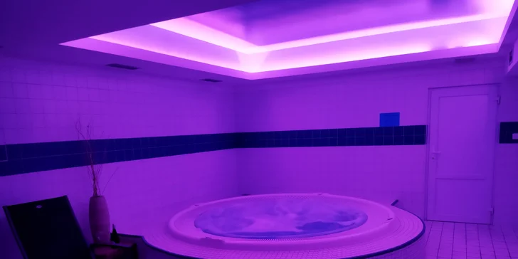 60–120min. privátního wellness v Holešovicích pro dva zamilované: sauny, vířivka a třeba i láhev prosecca