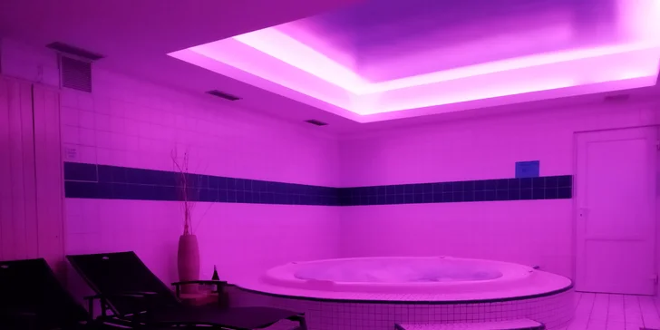 60–120min. privátního wellness v Holešovicích pro dva zamilované: sauny, vířivka a třeba i láhev prosecca