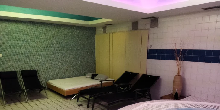 60–120min. privátního wellness v Holešovicích pro dva zamilované: sauny, vířivka a třeba i láhev prosecca