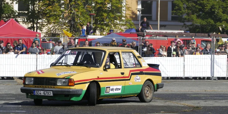 Vstupné do Retroměstečka..: víkend plný tradic a zábavy pro celou rodinu