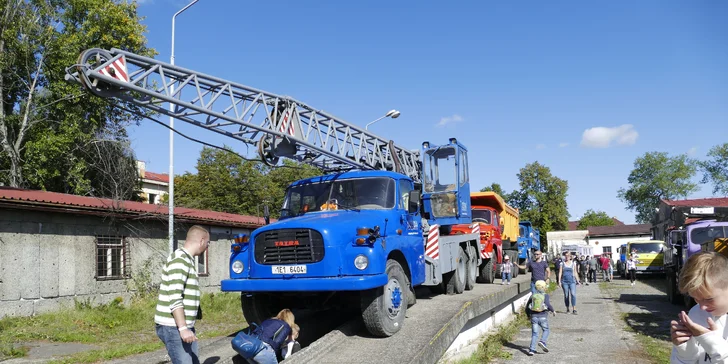 Vstupné do Retroměstečka..: víkend plný tradic a zábavy pro celou rodinu