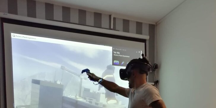 Staňte se hrdiny ve velké moderní herně virtuální reality v Plzni: 1 nebo 2 hráči