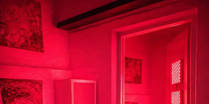 Právě pro vás je tu inovativní terapie červeným světlem v ColtGym, která vám pomůže obnovit energii a zrychlit zotavení. 