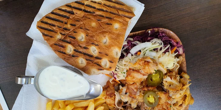 Vezměte si s sebou pořádné jídlo: döner kebab, dürüm kebab i kebab talíř