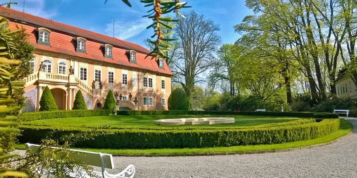 Zámecký pobyt pro dva: snídaně i 3chodová večeře a relaxace v sauně