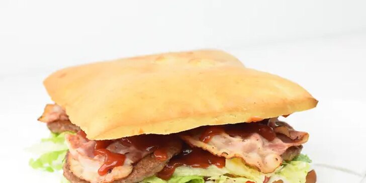 Hladový Vokno: nabitá karta s až 1000 Kč na bagety, hamburgery, sýry v housce, tortilly i další dobroty
