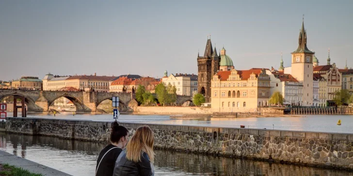Jak na zrcadlovku: Fotografický kurz v historické Praze pro začátečníky