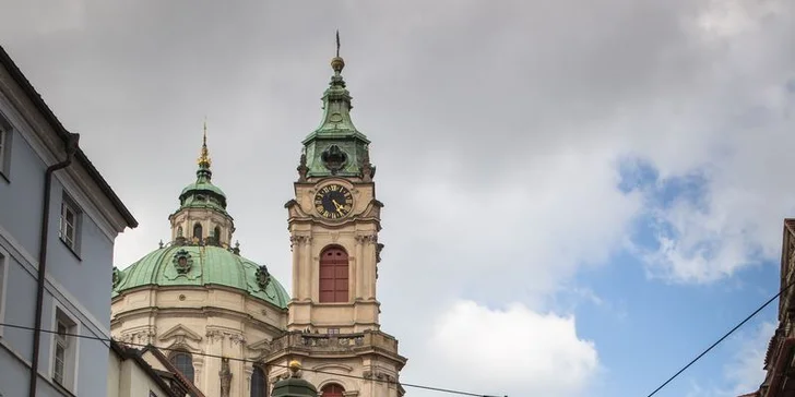 Jak na zrcadlovku: Fotografický kurz v historické Praze pro začátečníky