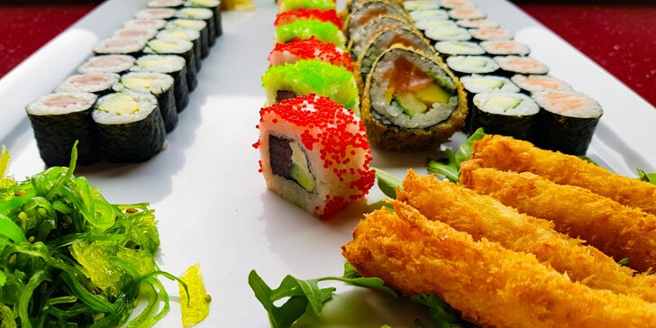 Sushi set s 52 kousky: nigiri s lososem, maki s tuňákem i krevety v tempuře