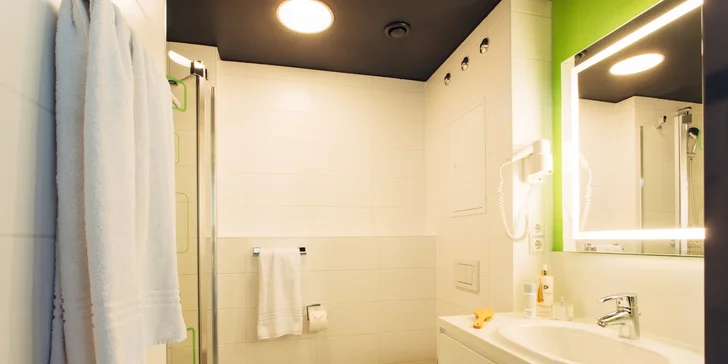 Vídeň: 4* hotel se snídaní pro pár i rodinu, u Dunaje a blízko MHD, vstup na obří kolo, dítě do 11,9 let zdarma