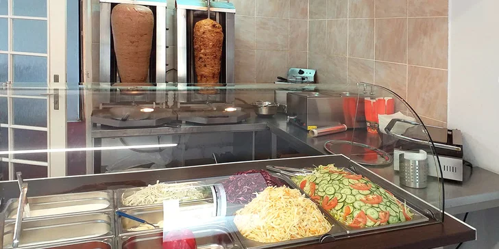Vezměte si s sebou pořádné jídlo: döner kebab, dürüm kebab i kebab talíř