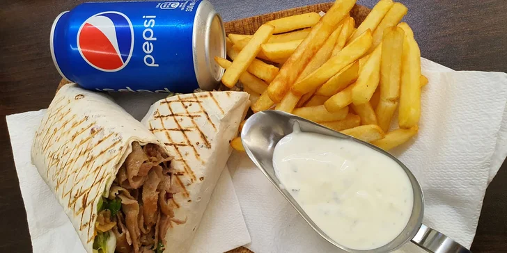 Vezměte si s sebou pořádné jídlo: döner kebab, dürüm kebab i kebab talíř