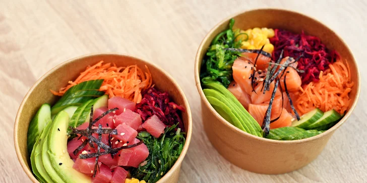 Pokebowl podle výběru z 5 druhů, minizávitky a nápoj pro 1 či 2 osoby