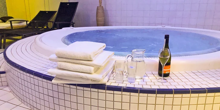 60–120min. privátního wellness v Holešovicích pro dva zamilované: sauny, vířivka a třeba i láhev prosecca