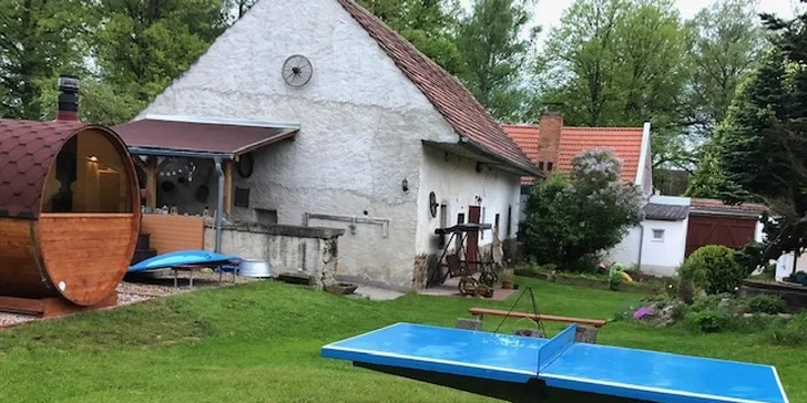 Kraj plný rybníků: wellness i moderní chalupa na Třeboňsku až pro 11 osob