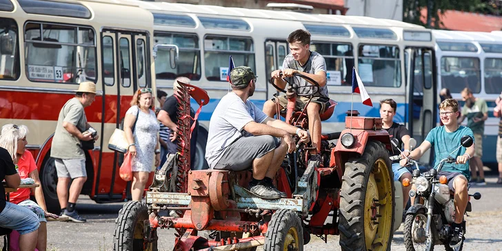 Vstupné do RETROMĚSTEČKA...: víkend plný tradic a zábavy pro celou rodinu