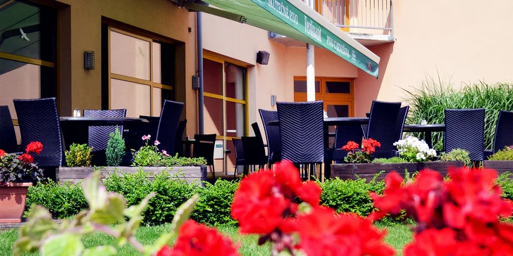 Maxizábava: hodina minigolfu a sleva do restaurace pro 2 dospělé i rodinu
