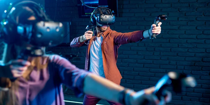 Staňte se hrdiny ve velké moderní herně virtuální reality v Plzni: 1 nebo 2 hráči