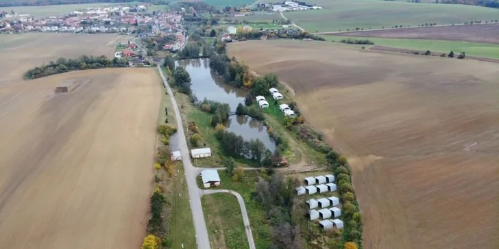 Pro rybáře i výletníky: bungalovy až pro 5 osob v tradičním kempu u rybníka Neplech