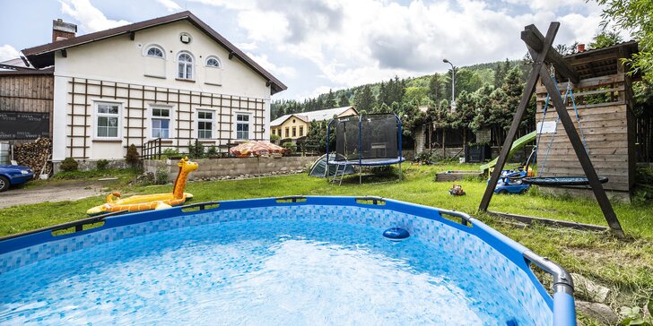 Až 8denní pobyt v Krkonoších: apartmány až pro 8 osob, zahrada i bazén
