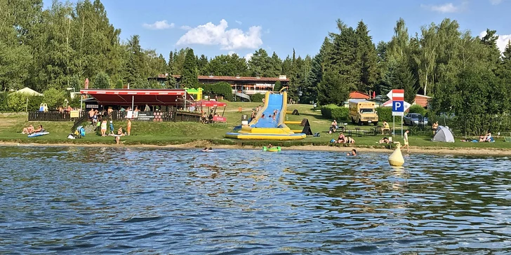 Pořádná porce zábavy pro malé i velké: vstup na obří nafukovací skluzavku