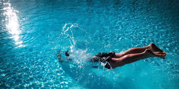 Neomezený wellness v Körmendu: 4* resort s bazény, saunami a polopenzí pro páry i rodiny